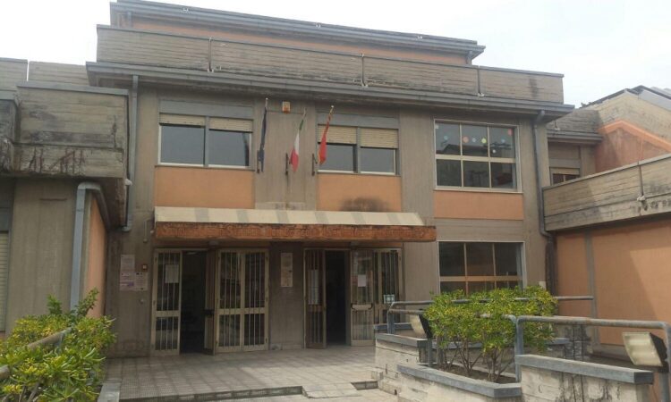 S.M. di Licodia. Sfregio da parte di ignoti ai danni del Comprensivo “Don Bosco”