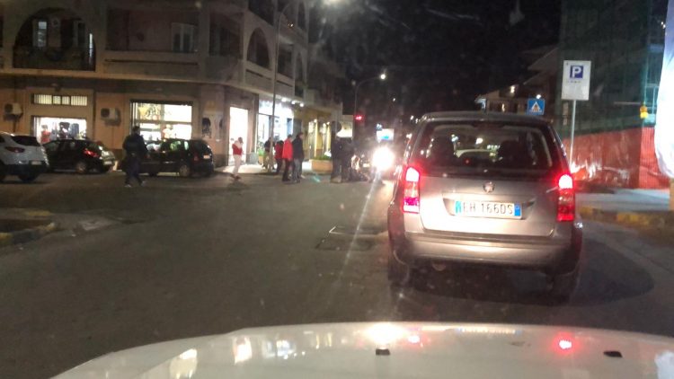 Biancavilla. Auto investe una donna in Viale dei Fiori
