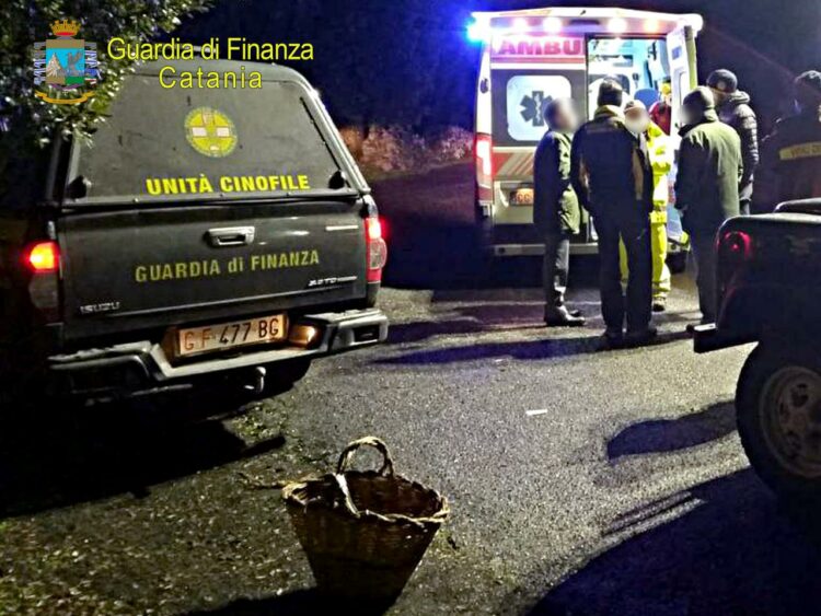 Adrano. GdF ritrova anziano cercatore di funghi che si era smarrito sull’Etna