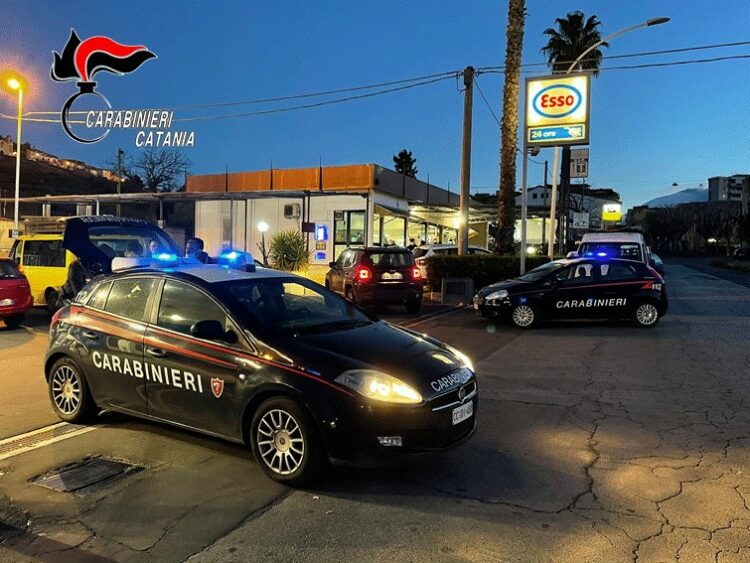 Paternò. Evade dai domiciliari: beccato sulla via del rientro a casa