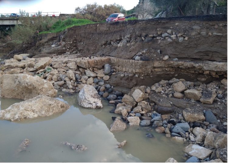 Ponte Pietralunga. Il Presidio Partecipativo denuncia lo stato di abbandono di un tratto della SP 228