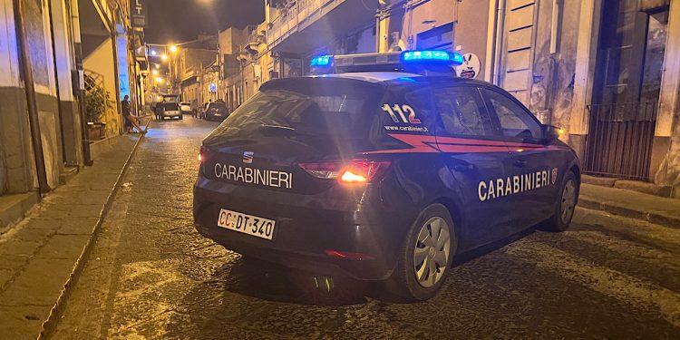 S.M. di Licodia. Sparatoria in pieno centro