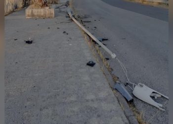 S.M. di Licodia. Abbattuto palo della pubblica illuminazione in viale Strasburgo