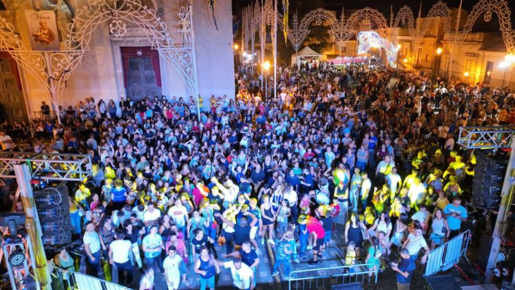 “Back to the 90’s”: Santa Maria di Licodia c’è!