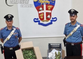 Biancavilla. Rinvenuta bomba carta e droga. Arrestato 28enne