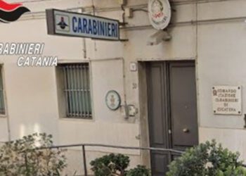 Aci Catena. Arrestato 51enne per maltrattamenti in famiglia ed estorsione