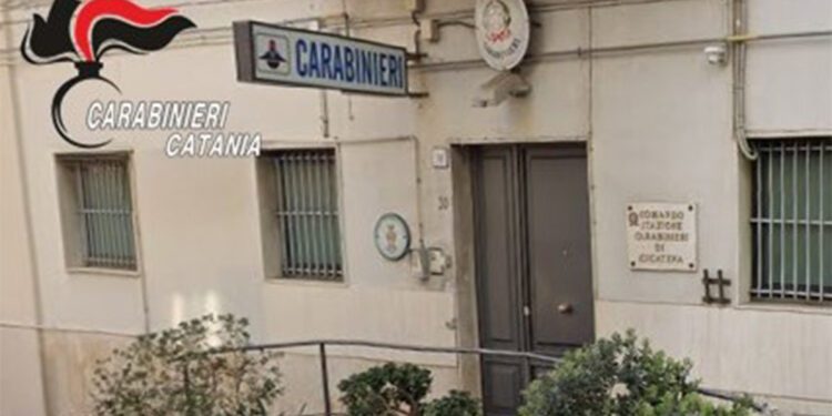 Aci Catena. Arrestato 51enne per maltrattamenti in famiglia ed estorsione