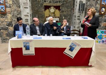 S.M. di Licodia. Presentato libro “Storia nella storia” di Nino Mazzaglia