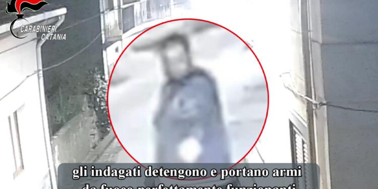 Catana. Armi, droga e soldi. Arrestati due fratelli