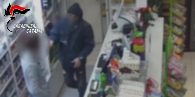 Rapine tra Adrano e Biancavilla. Arrestato