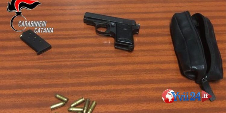 Mascalucia. Dice di aver trovato la pistola nella spazzatura