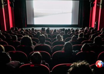 Sicilia. Preso a calci e pugni in un cinema