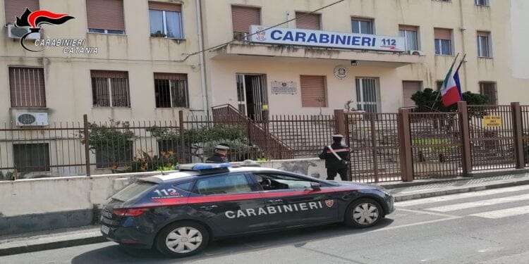Giarre. Picchia la compagna e i militari intervenuti: in carcere 34enne