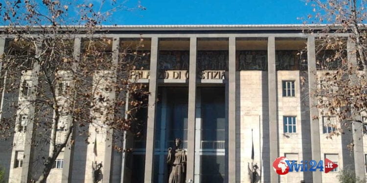 Catania, arrestati ai domiciliari