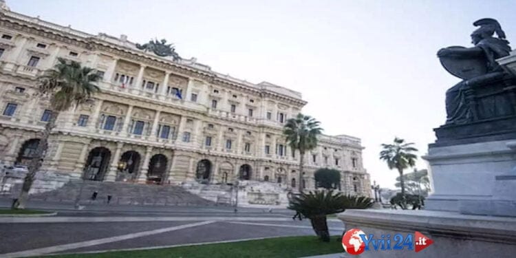 La Cassazione conferma la condanna a 10 anni per l’ex sottosegretario Nicola Cosentino