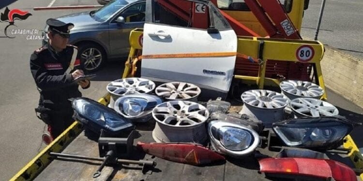 Catania. Vende pezzi di ricambio di auto di provenienza illecita: denunciato commerciante