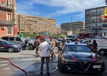 Catania. Fiamme in un appartamento: intervento Vigili del Fuoco in corso – GALLERY