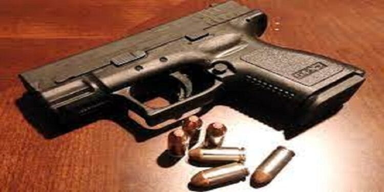 Catania. Esplode diversi colpi d’arma da fuoco contro una veranda: arrestato