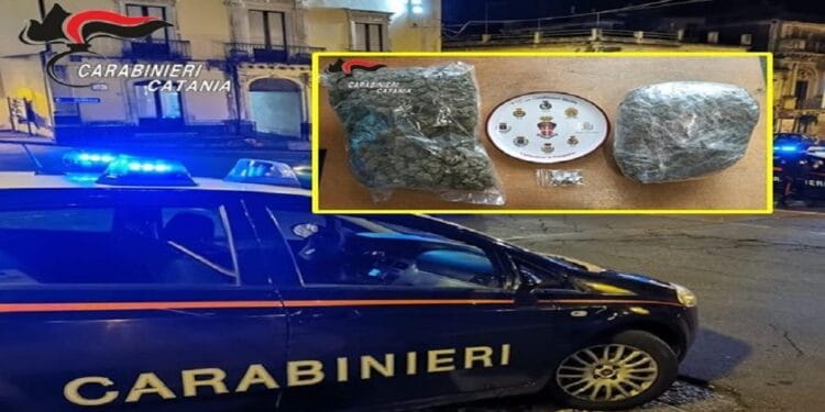 Catania. Va a tutta velocità e viene trovato con la marijuana negli slip: ai domiciliari 42enne