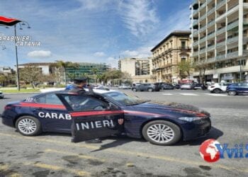 Prov. Catania. Aggredisce la titolare di un bar con bastone: in carcere 41enne