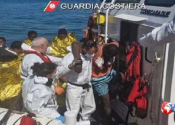Sicilia, migranti. Continuano arrivi di barchini e naufragi