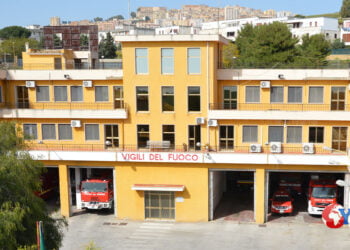 Sicilia. Muore mentre cerca di spegnere il fuoco