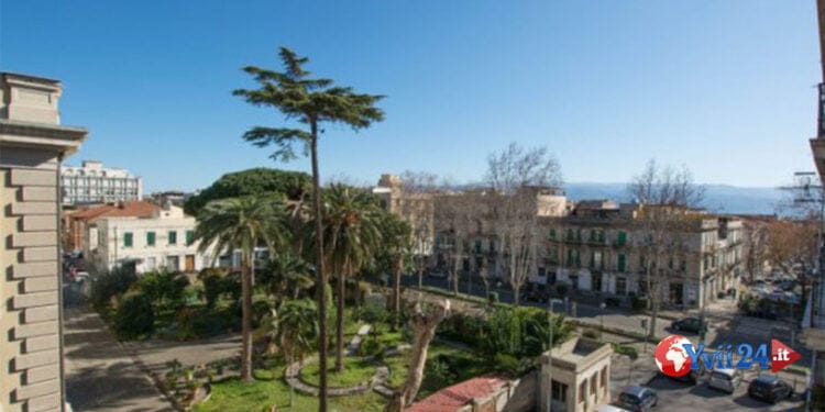 Sicilia. Tenta il suicidio dal balcone cadendo su dei materassi
