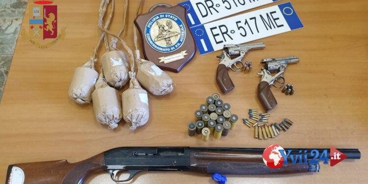 Acireale. Armi e targhe clonate in cortile: arrestato 53enne