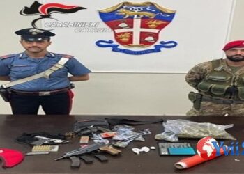 Biancavilla. Armi e droga nel solaio del terrazzo: in manette 25enne