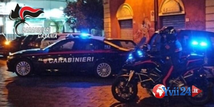 Catania. Scambia scooter con pusher, ma tiene la droga negli slip
