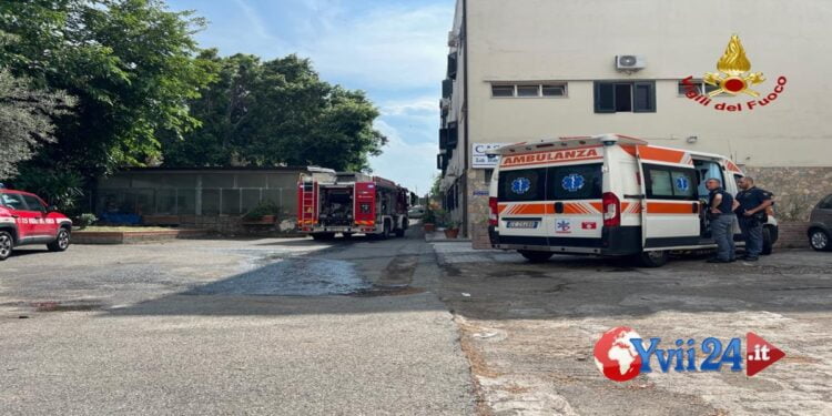 Catania. Fuoco in una casa di riposo: un anziano in ospedale