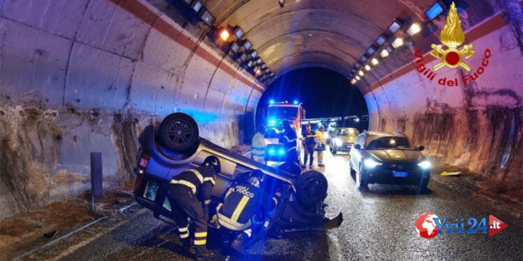 Un incidente stradale autonomo è avvenuto in galleria