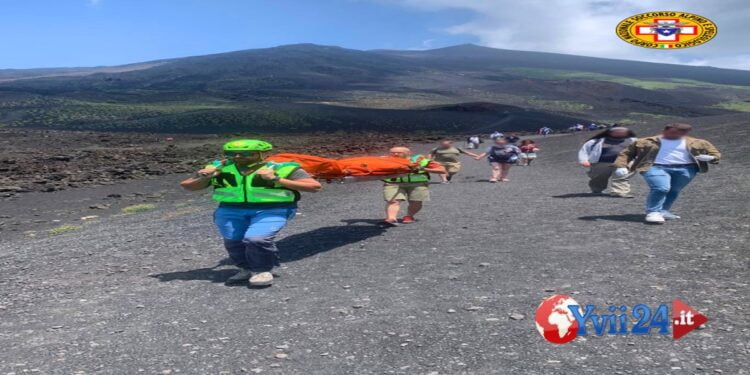 Etna. Soccorso Alpino e Speleologico salva turista americana