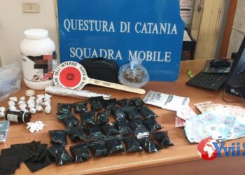 Catania. Marijuana e cocaina tra casa e scooter, arrestato 32enne