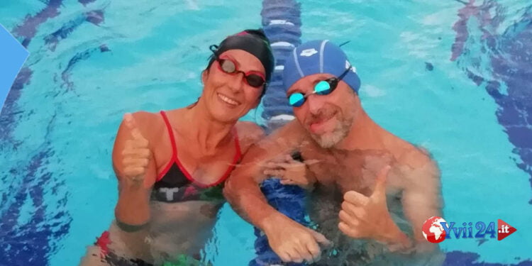 Mara e Marco si sposano in acqua nello stretto di Messina