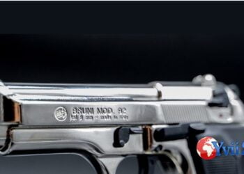 Catania. Minaccia due turisti dopo incidente, denunciato