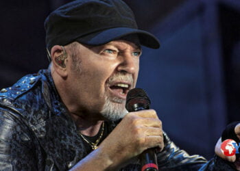 Sicilia. Rubano il furgone degli operai di Vasco Rossi