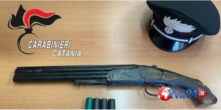 Prov. Catania. Fucile dentro una borsa, arrestato 27enne