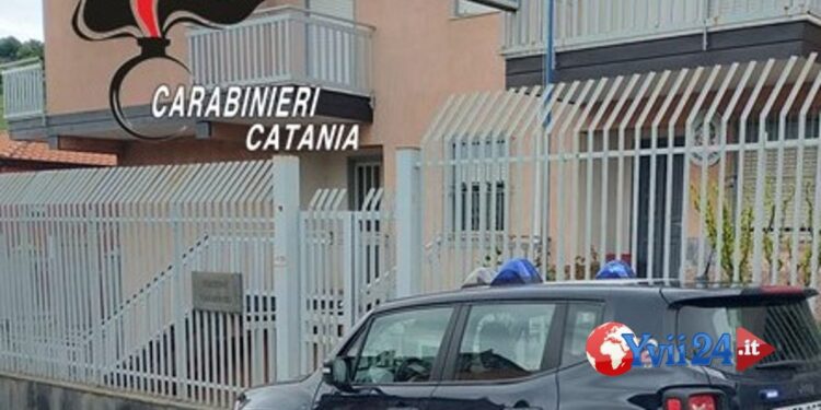 Prov. Catania. Picchia ex compagnia e figlia, in carcere 55enne