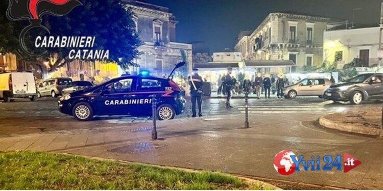 Catania. Carabinieri in centro storico, una denuncia