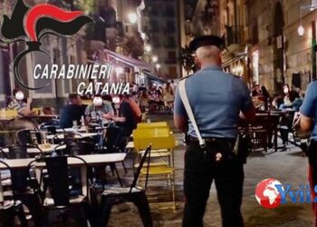 Catania. Carabinieri setacciano centro storico, 3 multe