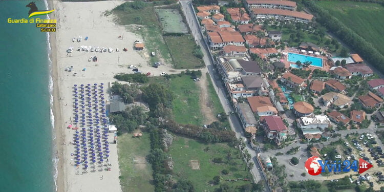 Italia. Cosa nostra e ndrangheta sulla Costa degli Dei