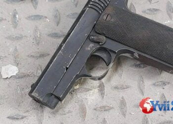 Acireale. Pistola rubata e 2 fucili in officina, ai domiciliari 53enne