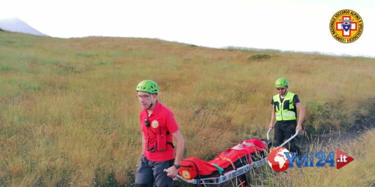 Etna. Colpo di calore per escursionista salvato alla Valle del Bove