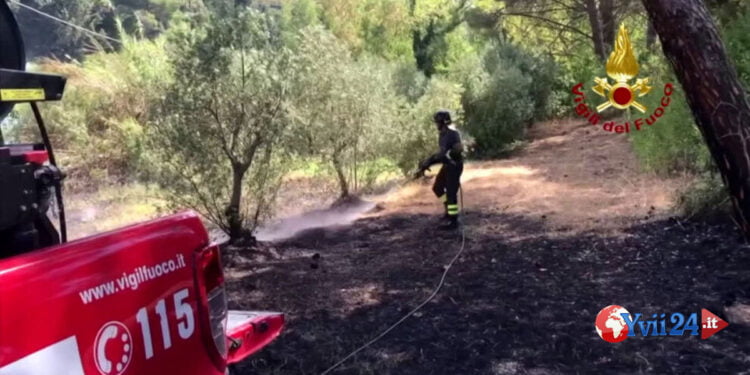 Sicilia. Corpo carbonizzato trovato in un’auto in fiamme