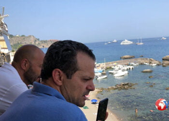 sulla spiaggia centinaia di chili di giochi