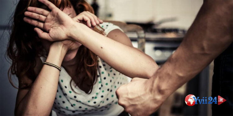 Catania. “Mamma ti prego vai dai Carabinieri!” e la madre denuncia il compagno violento