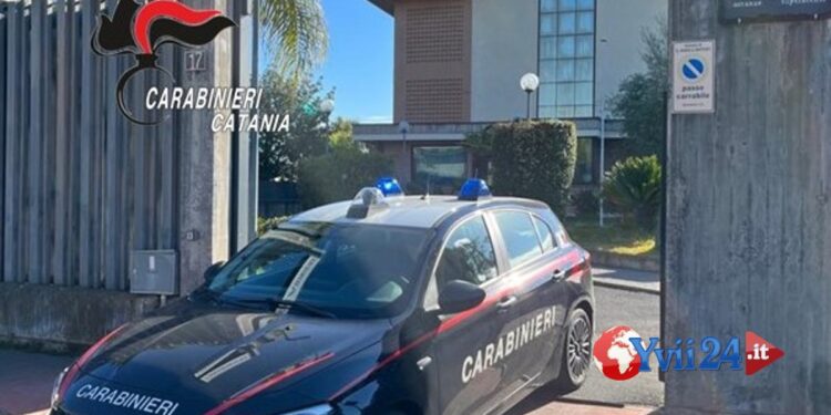 Prov. Catania. Aggredisce la madre per i capelli, arrestato 58enne