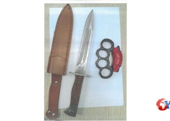 La Polizia di Frontiera di Catania ha denunciato un 18enne bulgaro che all’aeroporto stava partendo con un tirapugni e un coltello