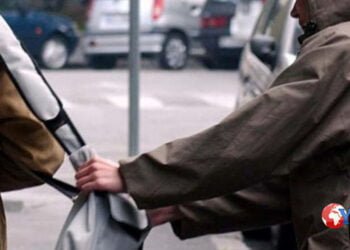 Prov. Catania. Evade dai domiciliari e scippa un’anziana